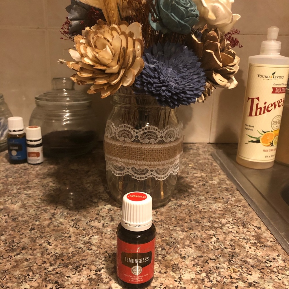 Young living 15ml lemongrass essential oil
